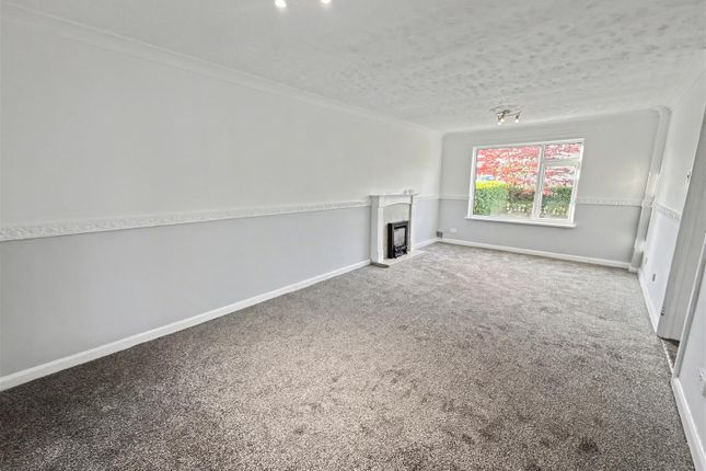 8, Dinsdale Close, Darlington photo 2