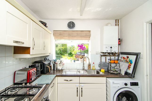 50, Mill Crescent, Cannock photo 4