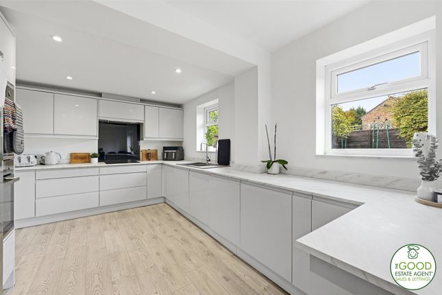 28, Tudor Green, Wilmslow photo 2