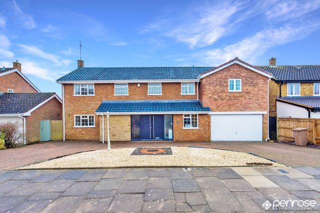 Thumbnail Detached house for sale in Old Bedford Road Area, Luton, Bedfordshire