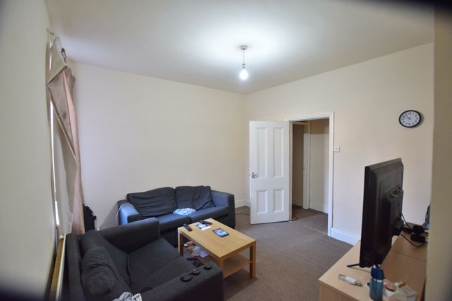 Flat to rent in Wingrove Avenue, Fenham, Tyne And Wear
