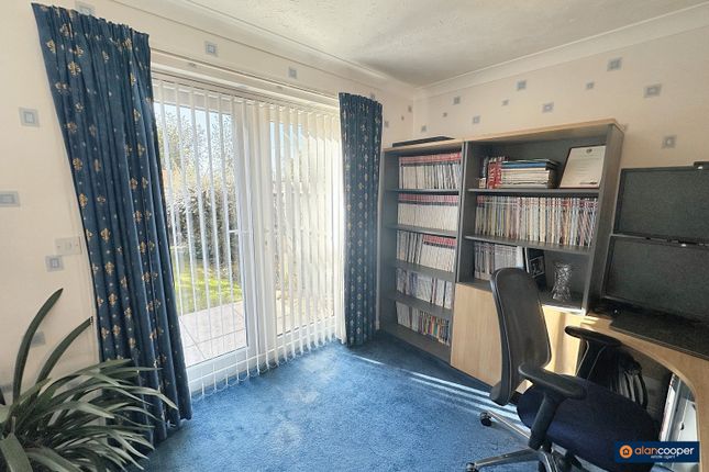63 Upton Drive, Nuneaton, Warwickshire photo 4