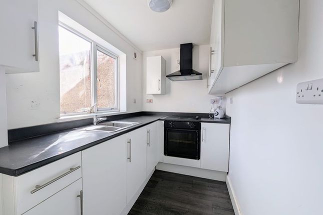 325 Alice Street, South Shields photo 2