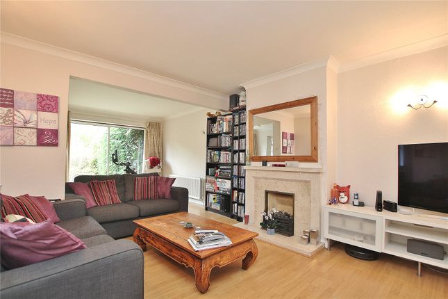 208, Connaught Road, Woking photo 2