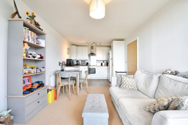 403 Gilbert House, Ealing Road, Brentford photo 2
