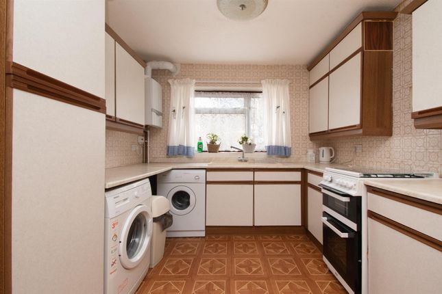 18, Broadlands, Hastings photo 4
