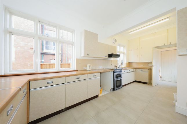 Copthorne Road, Pennfields, Wolverhampton WV3, 4 bedroom semi-detached