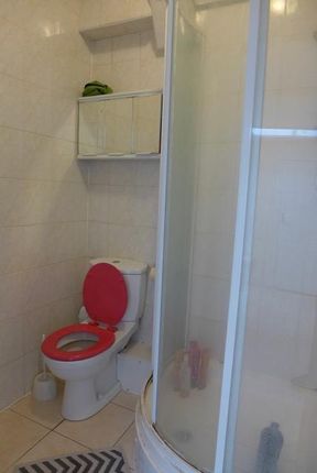 Flat 9, 172 Camden Street, London photo 4