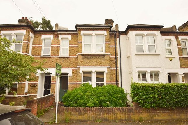 Flat for sale in Ridley Road, London