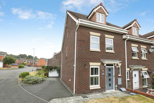 65, Emerald Way, Stoke-on-Trent photo 2