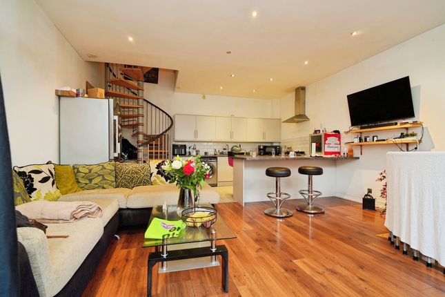 Apartment 1, 125, Racecommon Road, Barnsley photo 3