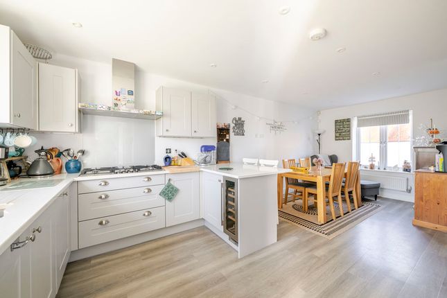 11, Kingfisher Drive, Crowborough photo 3
