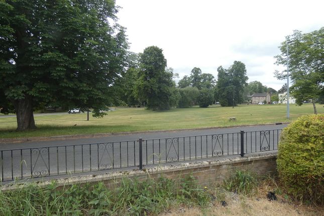 4, Park View, Thetford photo 2