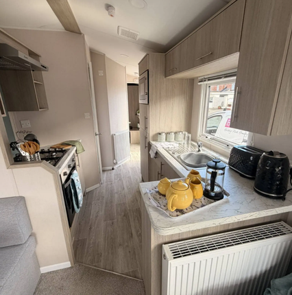 Manor Road, Caister-on-Sea photo 5