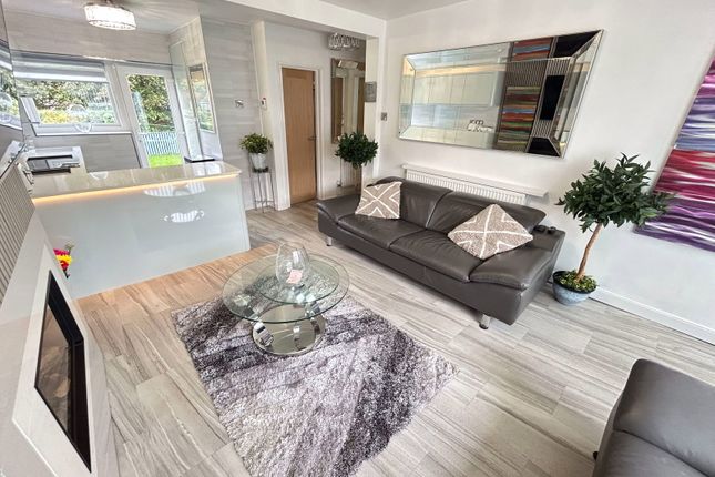 43, Cae Coed, Llandudno Junction photo 4