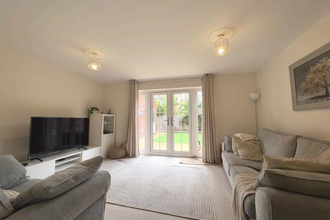 1, Botany Mews, Aylesbury photo 2