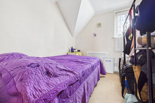 Upper Flat 382,, Uxbridge Road, Middlesex photo 3