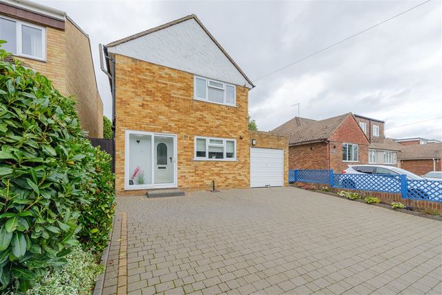 3-bed detached on Springcroft Hartley, Longfield, £600,000