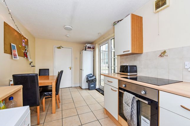 75, Romsey Road, Hampshire, England photo 4