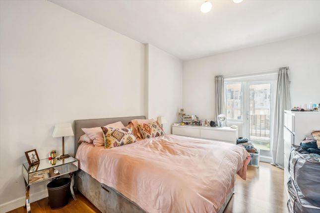 Flat to rent in Ovington Square, London