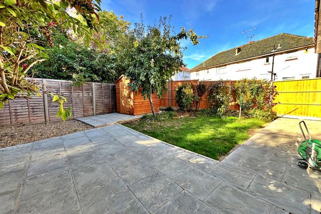 Clifton Road, Greenford photo 3