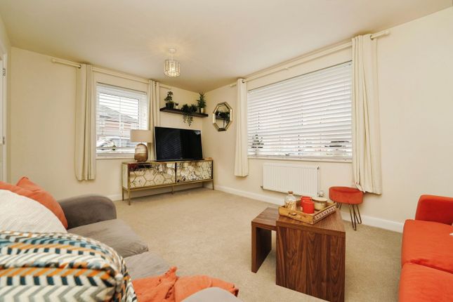 6, Osprey Place, Newent photo 4