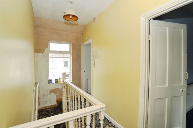 22, Thurston Road, Pontypridd photo 3