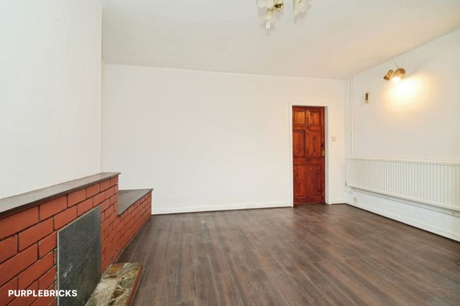 19, Daffodil Road, Farnworth, Bolton photo 4