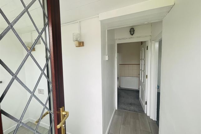 28, Dan Y Bryn, Burry Port photo 3