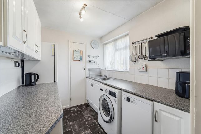 17, Long Walk, Epsom photo 4