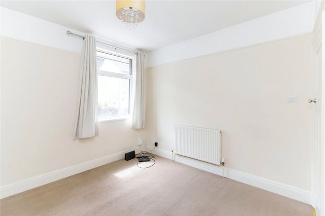 32B,, Princes Road East, Devon photo 4