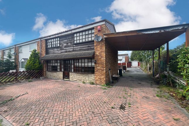 11, Aire Place, Winsford photo 2