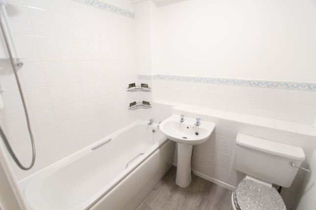29 Glumangate, Chesterfield photo 5