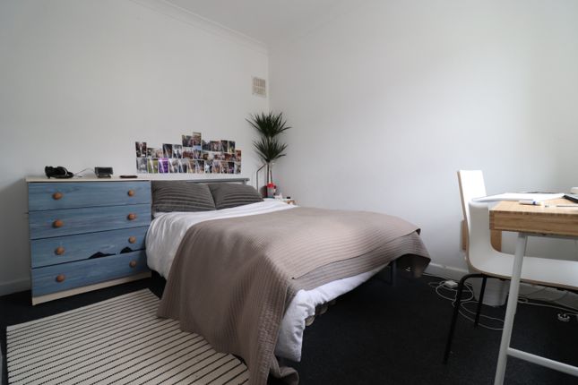 27, Llandough Street, Cardiff photo 3