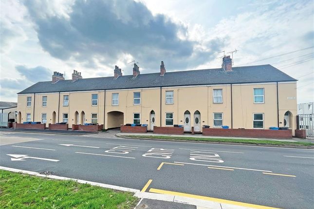Thumbnail Terraced house for sale in West Carr Lane, Hull