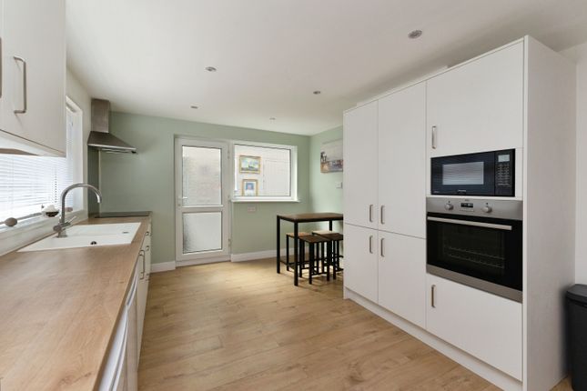 23, Scanbeck Drive, Redcar photo 3