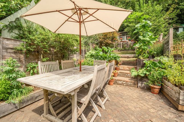 39, Shackstead Lane, Surrey photo 2
