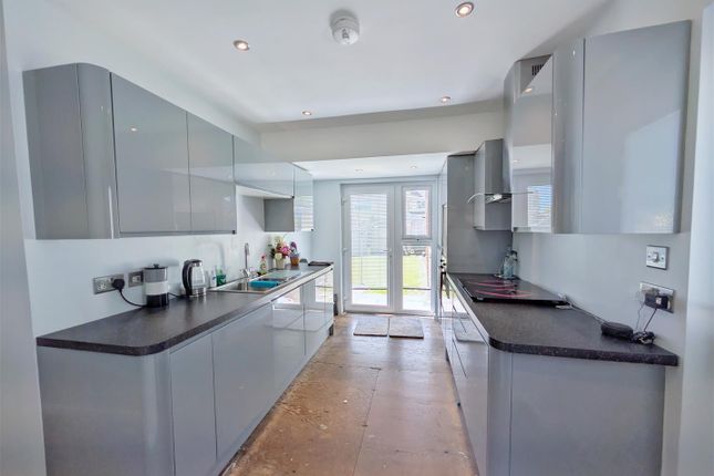 19, Baynhams Walk, Coleford photo 2