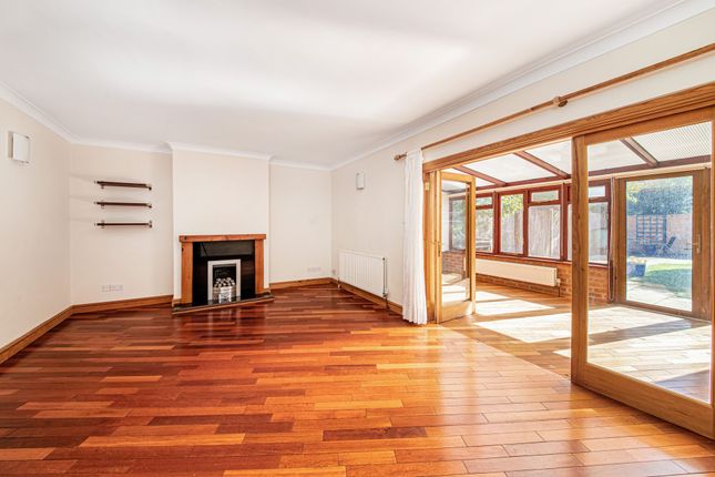 7 Larch Close, Abingdon photo 2