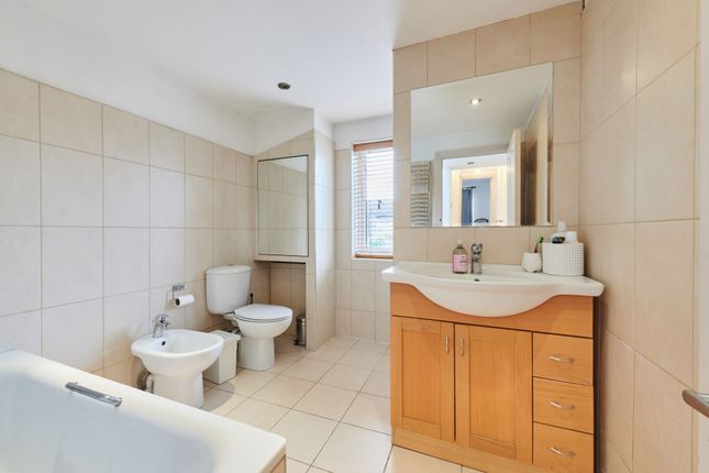 Cottage for sale in Thorne Street, Barnes