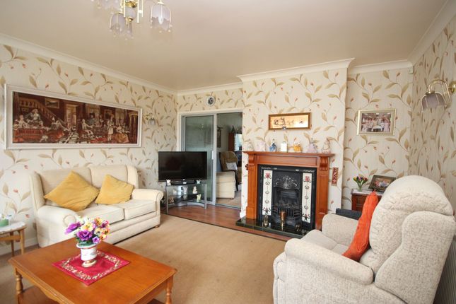 14 Langholm Road, East Boldon photo 2