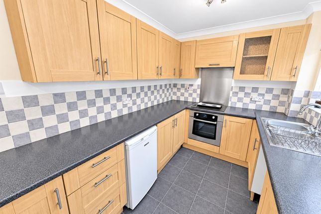 Tettenhall Close, Corby photo 4