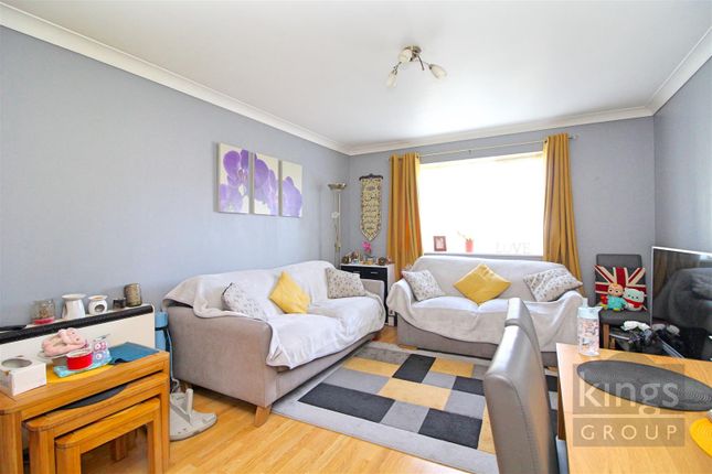 Flat for sale in Hickory Close, Edmonton