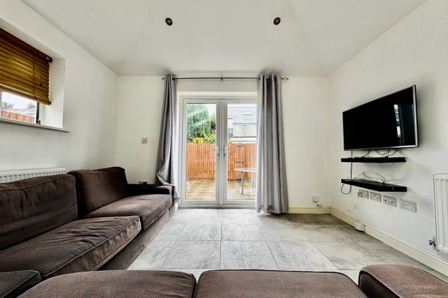 66, Maindy Road, Cardiff photo 3