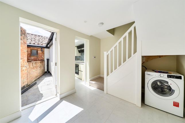 32, Broad Street, Wokingham photo 4