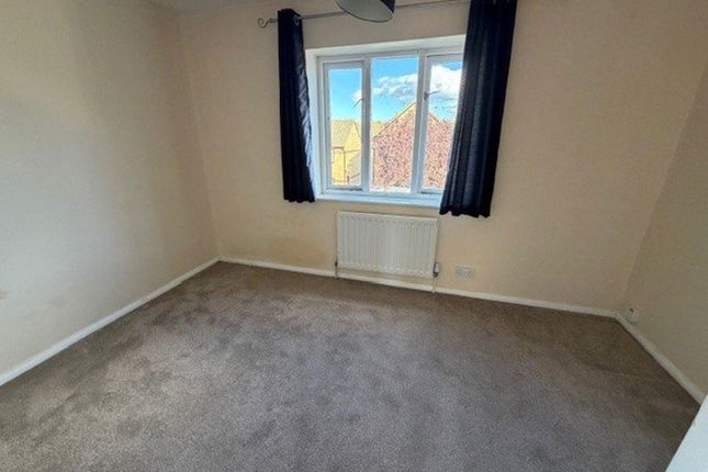 Torville Crescent, Kettering photo 5