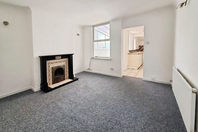 19, Poplar Road, Kidderminster photo 4