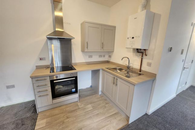 Flat 10, Cinderford House, 21 - 23, Market Street, Cinderford photo 3