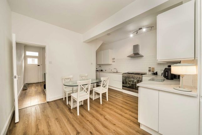 111, Darwin Road, London photo 3