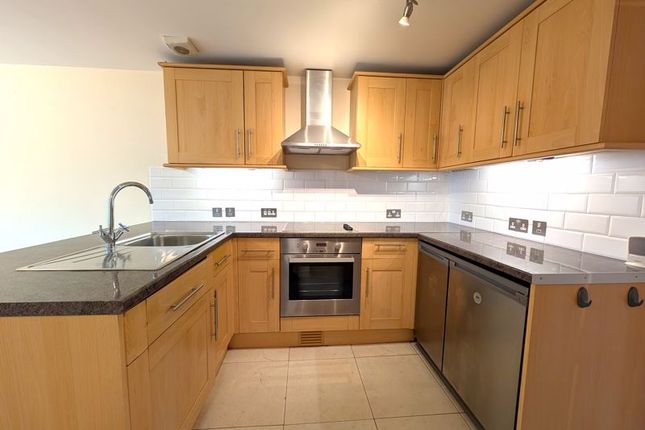 2 St Georges Court, Cleveland Road, Chichester photo 3